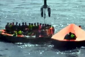 Poginulo sedam izbjeglica kada je potonuo brod kod Libije