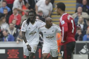 Svonsi bolji od Junajteda, Gomis i Aju se ne zaustavljaju