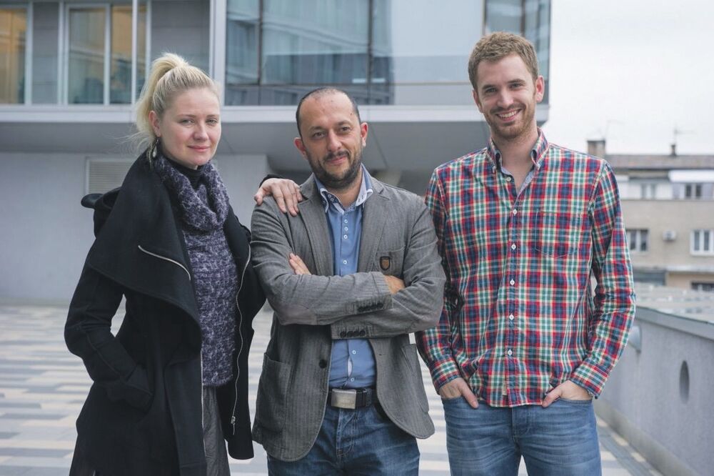 Nikola Vukčević, Momčilo Otašević, Anica Dobra (Novina)