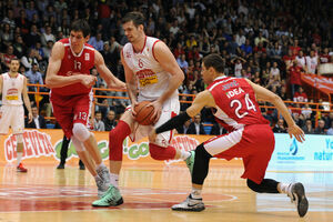 Barać pojačao Emporio Armani