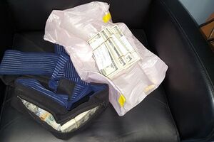 Na aerodromu Podgorica otkriveno neprijavljenih 78.000 dolara