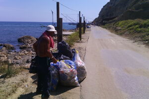Ulcinj: Smećara nema, pa otpad sam vozi do kontejnera jednom...