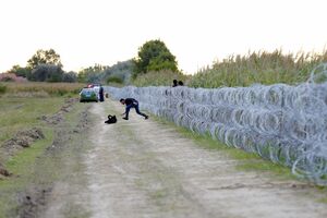 Mađarska suzavcem na migrante
