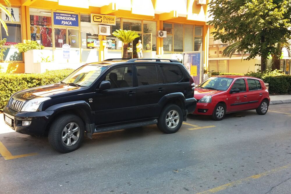 Dragan Samardžić parkiranje, Foto: Siniša Luković