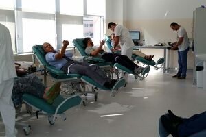 Zaposleni u Lovćen banci, Red taksiju i SuvodI dali krv