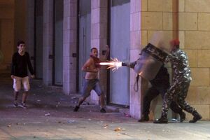 Protesti u Bejrutu: Demonstrant poginuo, 13 povrijeđenih