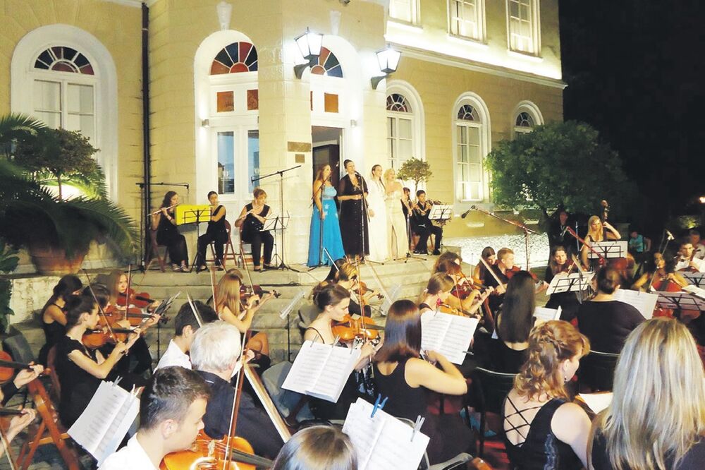 orkestar Sveti Petar Cetinjski, Foto: Radomir Petrić