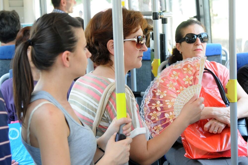 autobus, Podgorica, Foto: Zoran Đurić