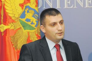 CKM: Prva banka je najbolja, dajte joj nagradu Nikšića