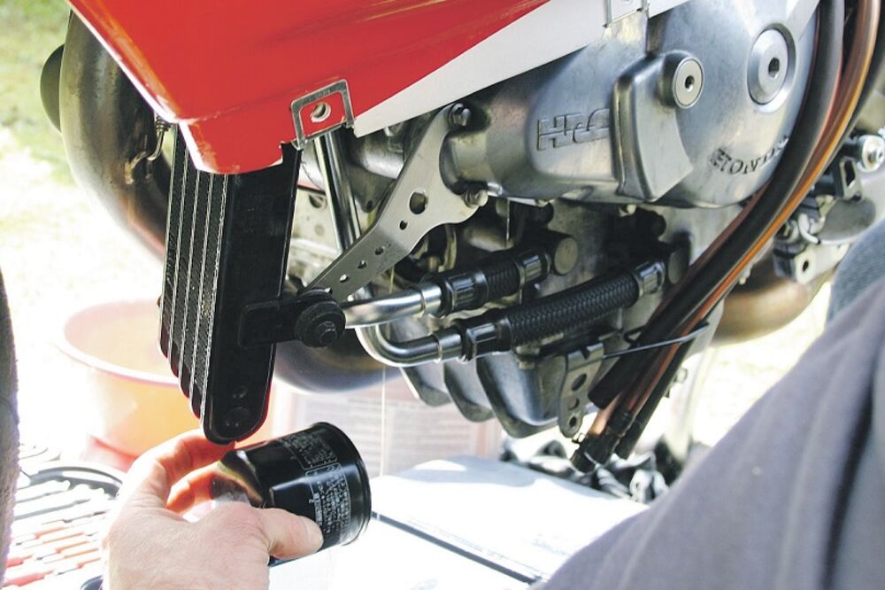 motorno ulje, motocikl, Foto: Shutterstock