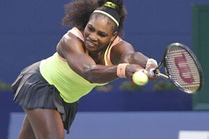 Ana stala u četvrtfinalu, Serena sigurna