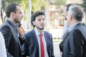 Pozitivna demokratija, omladina, akcija