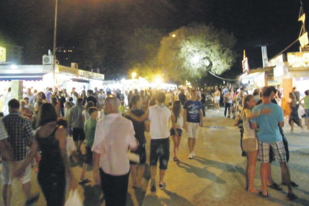 Budva, šetalište, Foto: Vuk Lajović