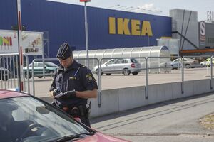 Švedska: Nakon napada noževima, prodavnica Ikee prestaje da ih...