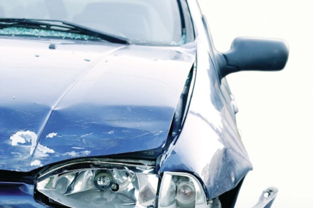 automobil, udes, Foto: Shutterstock