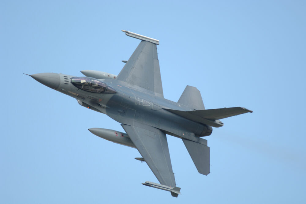F 16, Foto: Shutterstock