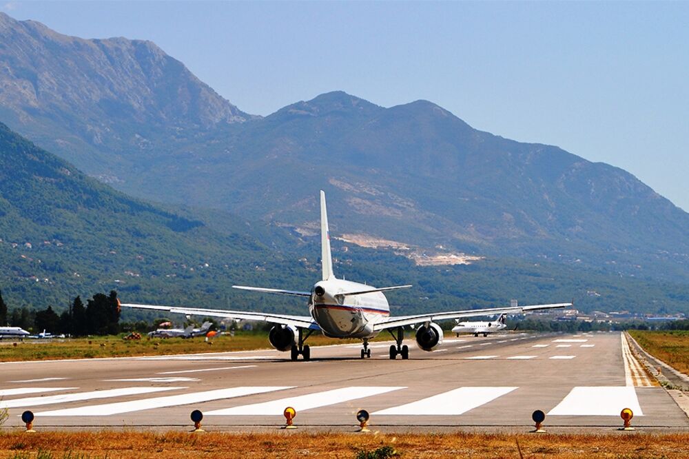 aerodrom Tivat, Foto: Siniša Luković