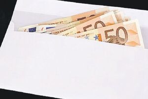 Herceg Novi: Iz "Volija" ukradena koverta sa 1.700 eura