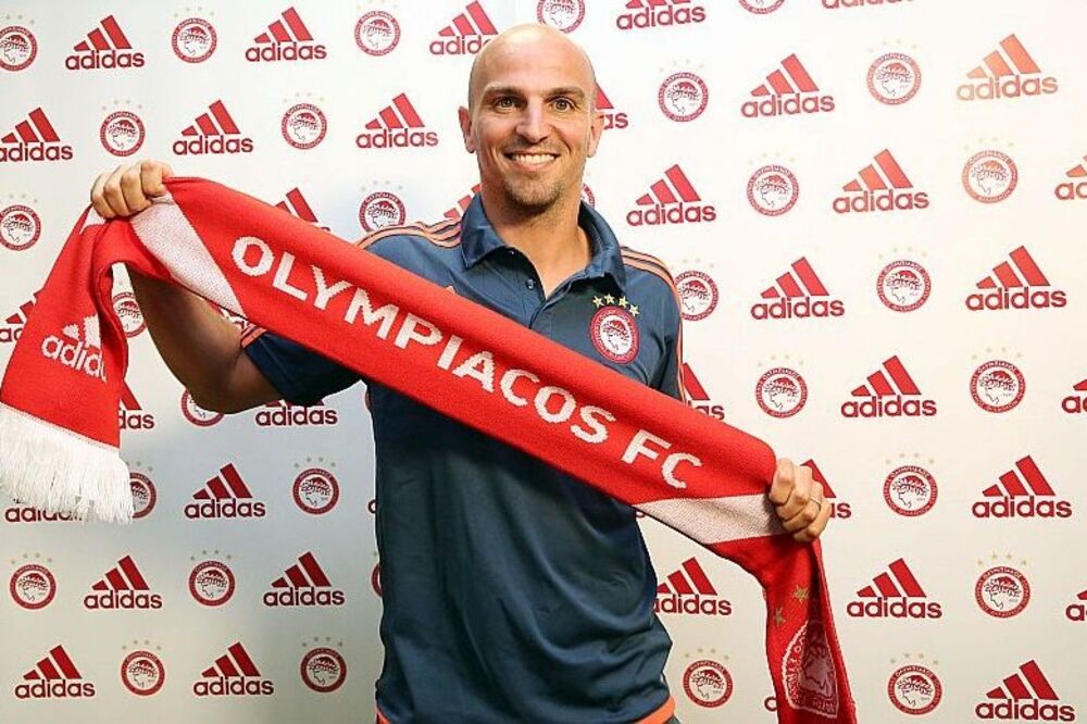 Esteban Kambijaso, Foto: Olympiacos.org