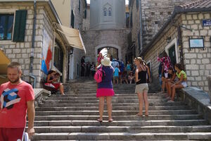 Nastupi klapa i grupa na novskim trgovima