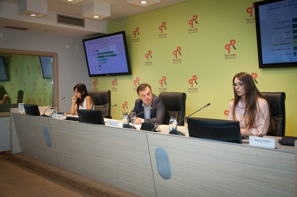 Zlatko Vujović, Ana Selić, Dubravka Popović,, Foto: PR Centar