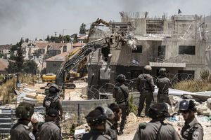 Izraelski buldožeri počeli da ruše naselje na Zapadnoj obali