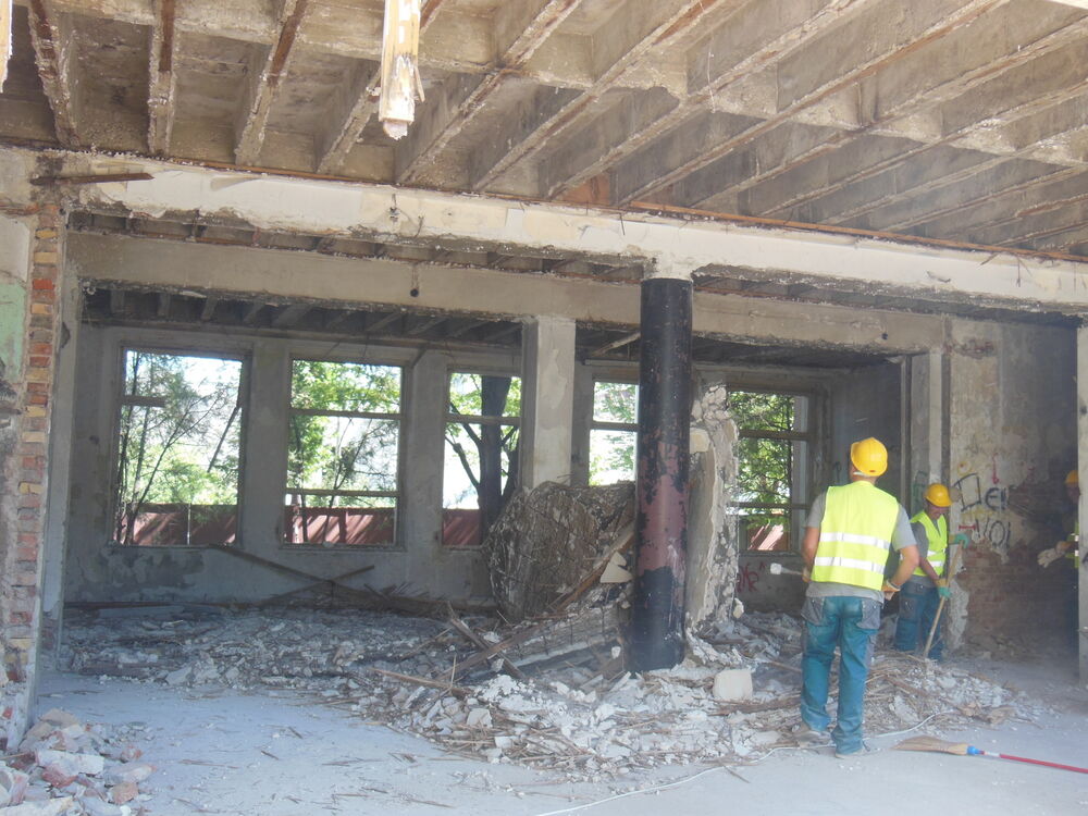 Sanja Vlahović, Tehnoplois