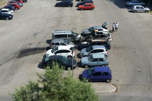 Gorjeli automobili u Baru: Jedno vozilo uništeno, šest oštećenih