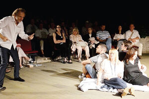 Pozorišna studija jednog slučaja - kružna pripovijest