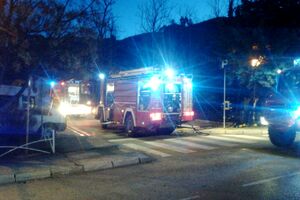 Tivat: Vatra poharala proizvodni pogon "Une"