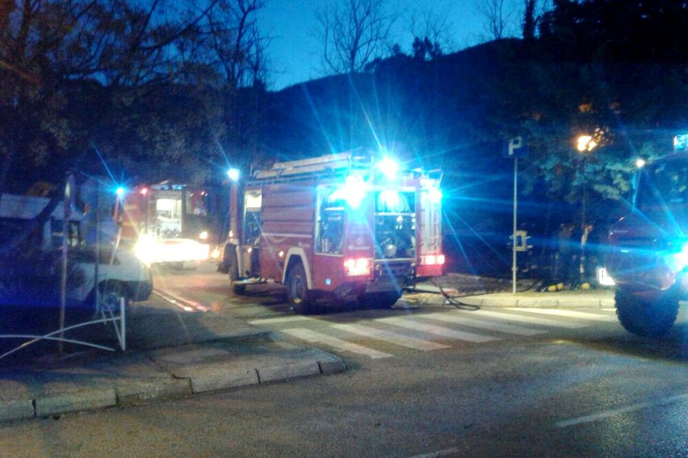 Sa gašenja požara, Foto: SZS Tivat