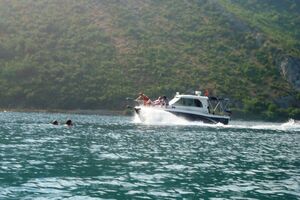 Boka: Vlasnici plovila ne poštuju propisanu brzinu