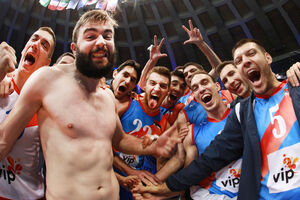 Amerikanci se oprostili od titule, Srbija u finalu sa Francuskom