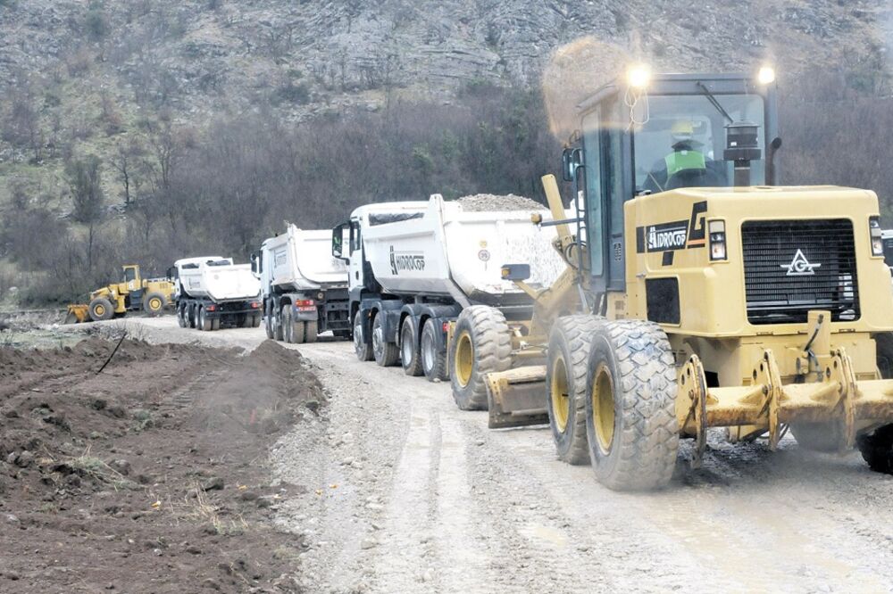 Moračica, autoput, Foto: Vesko Belojević