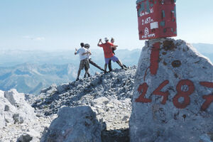 Čar tanga na vrhu planine