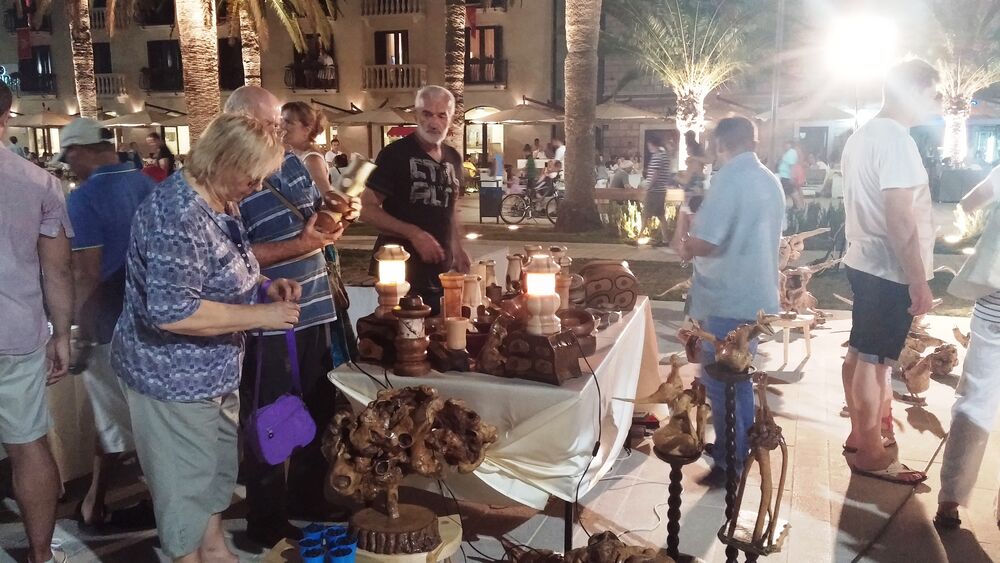 Tivat, Sajam suvenira i starih zanata