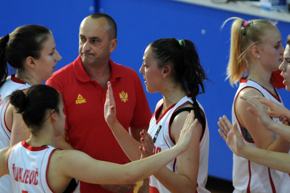 Mlade košarkašice, Foto: Boris Pejović