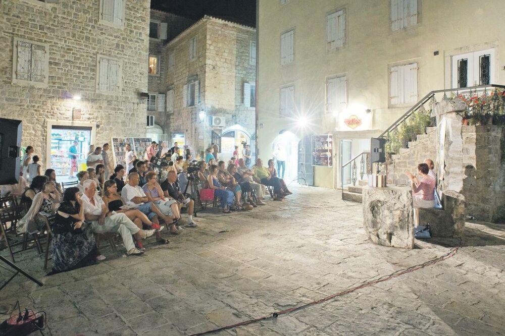 Jasmina Ahmetagić, Foto: Grad teatar