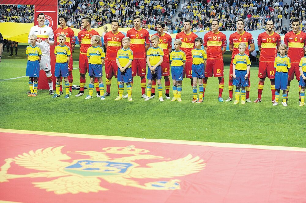 Fudbalska reprezentacija Crne Gore, Foto: Savo Prelević