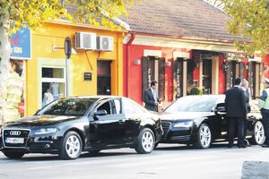 Vlada troši više goriva iako je luksuzno