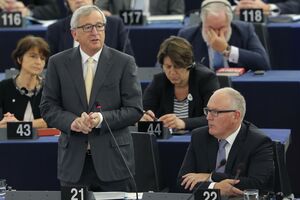 Junker poslanicima EP: Ne gunđajte, dopisujem se sa Ciprasom