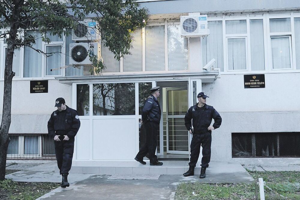 obezbjeđenje, MUP, Foto: Savo Prelević