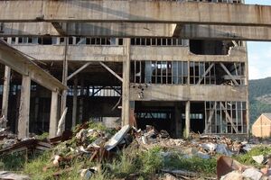 Berane: Opasnost vreba iz propale fabrike