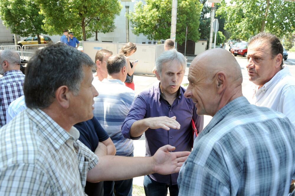 bivši radnici Željezare, Foto: Savo Prelević