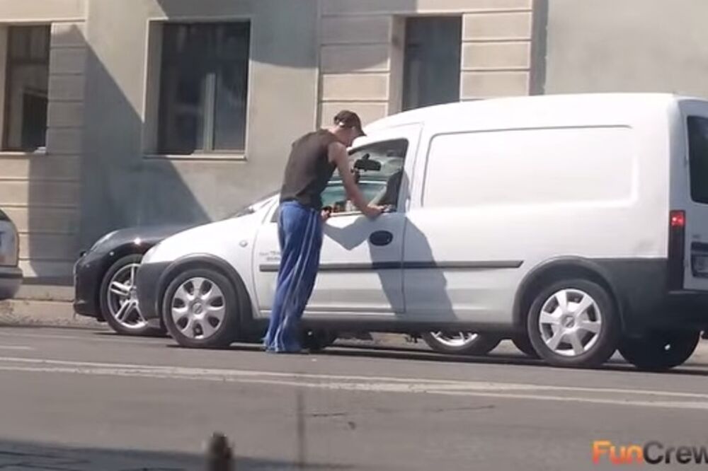 FunCrew prosjačenje, Foto: Screenshot (YouTube)