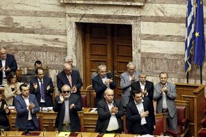 Grčki parlament podržao održavanje referenduma