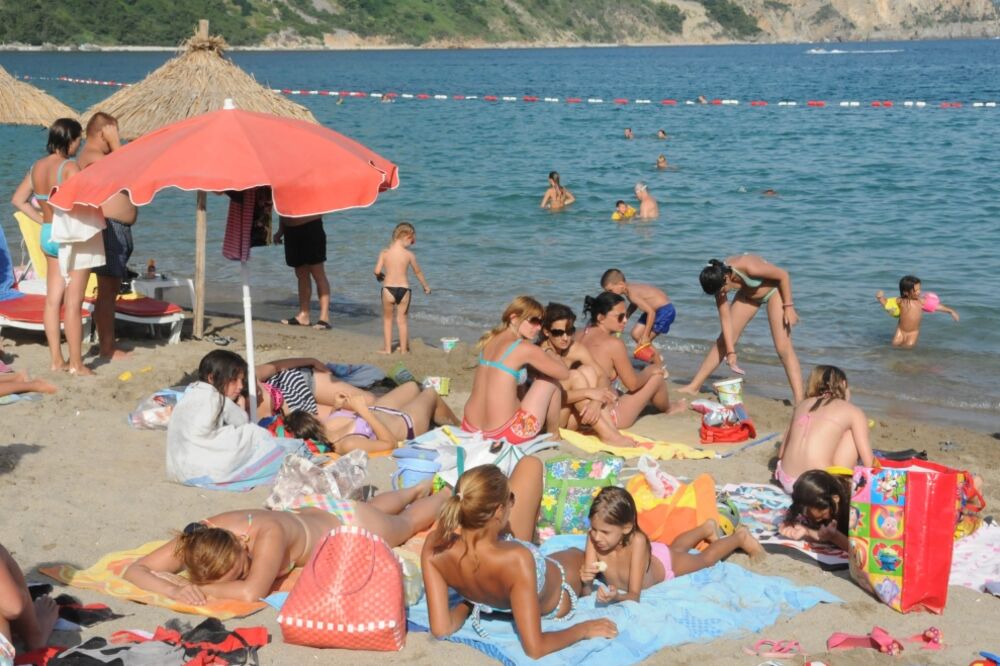 turisti, plaža, Foto: Luka Zeković