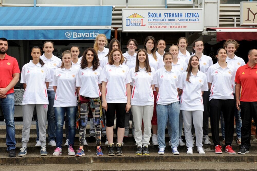 Mlada ženska košarkaška reprezentacija, Foto: Košarkaški savez Crne Gore