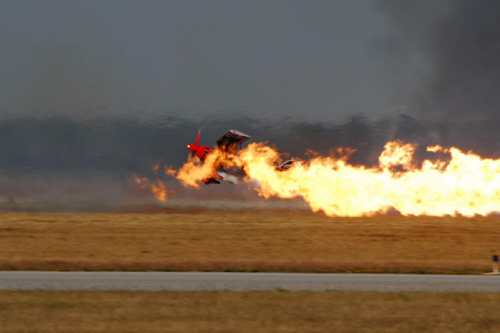 Avion, požar, Foto: Shutterstock