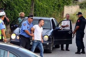 Albanija: U Lazaratu uhapšeno 14 ljudi, policija traga za još sedam